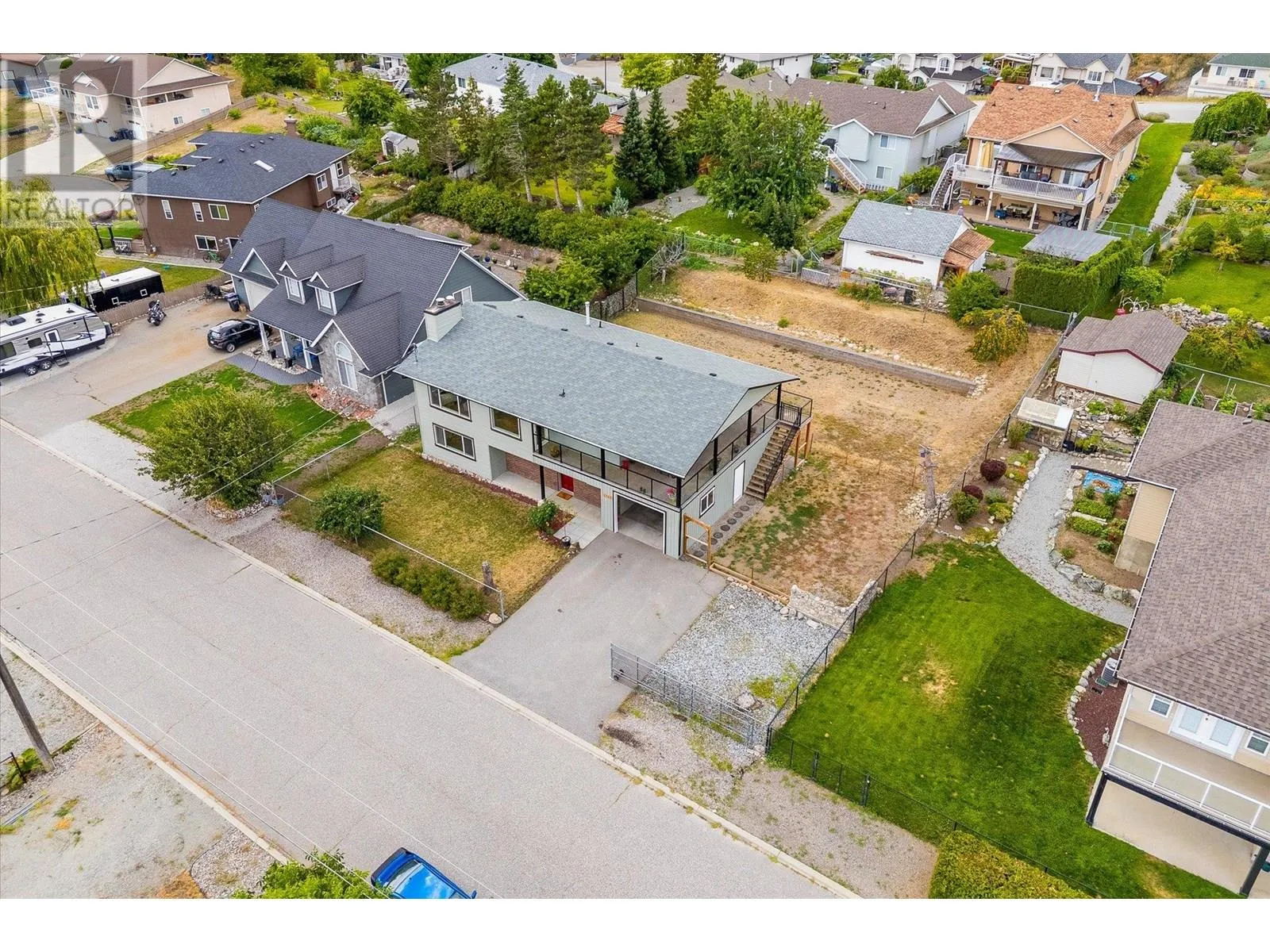 5749 MacKenzie Road