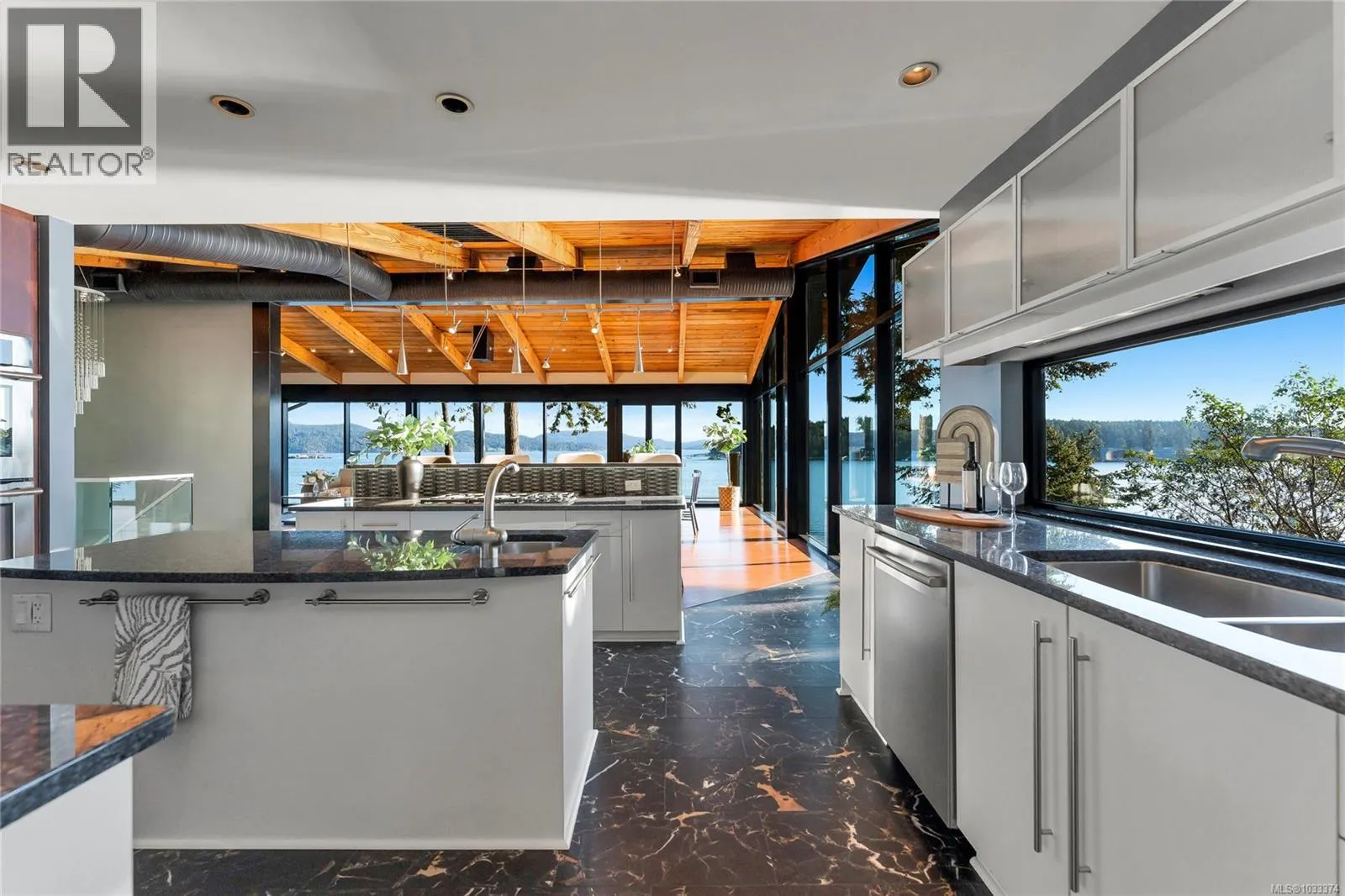 1676 Lands End Rd