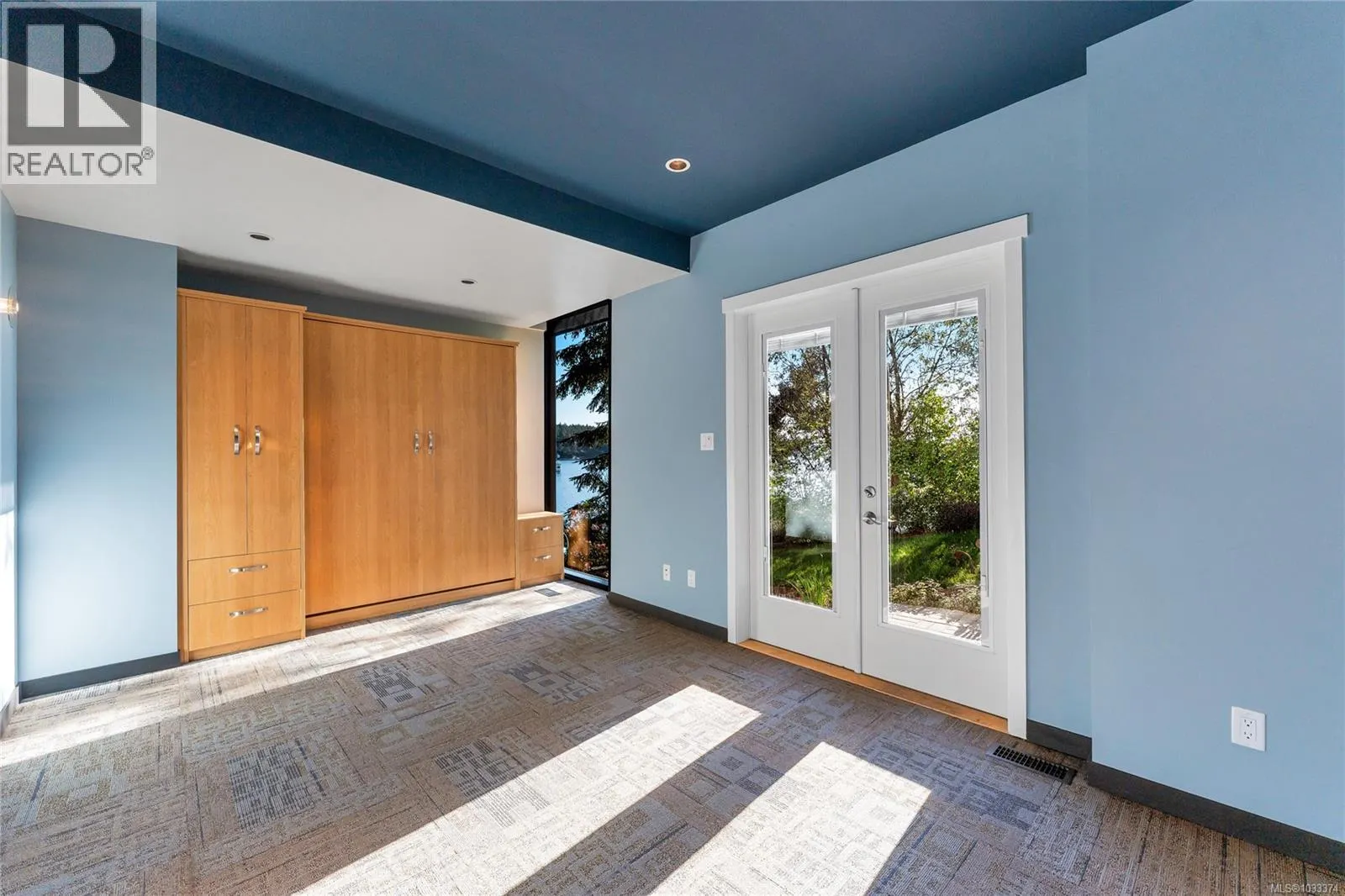 1676 Lands End Rd
