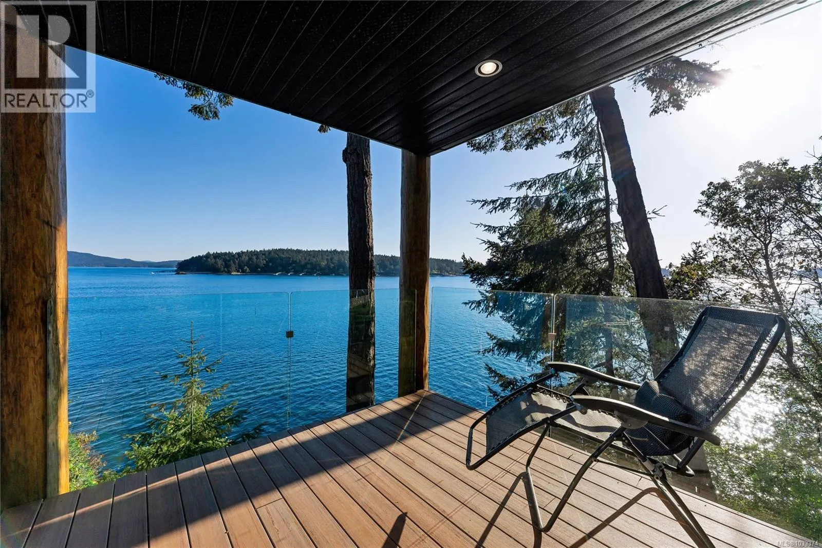 1676 Lands End Rd