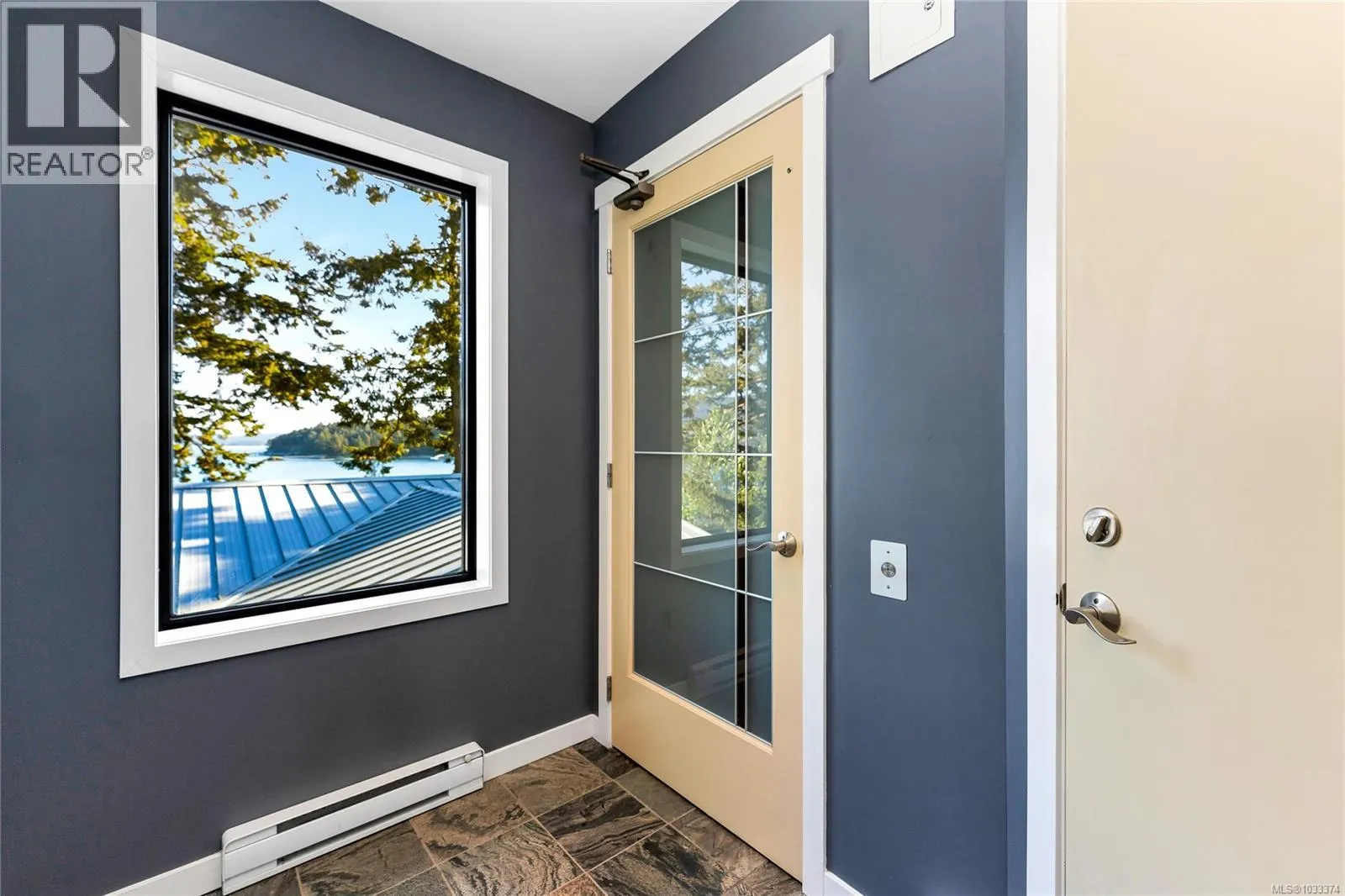 1676 Lands End Rd