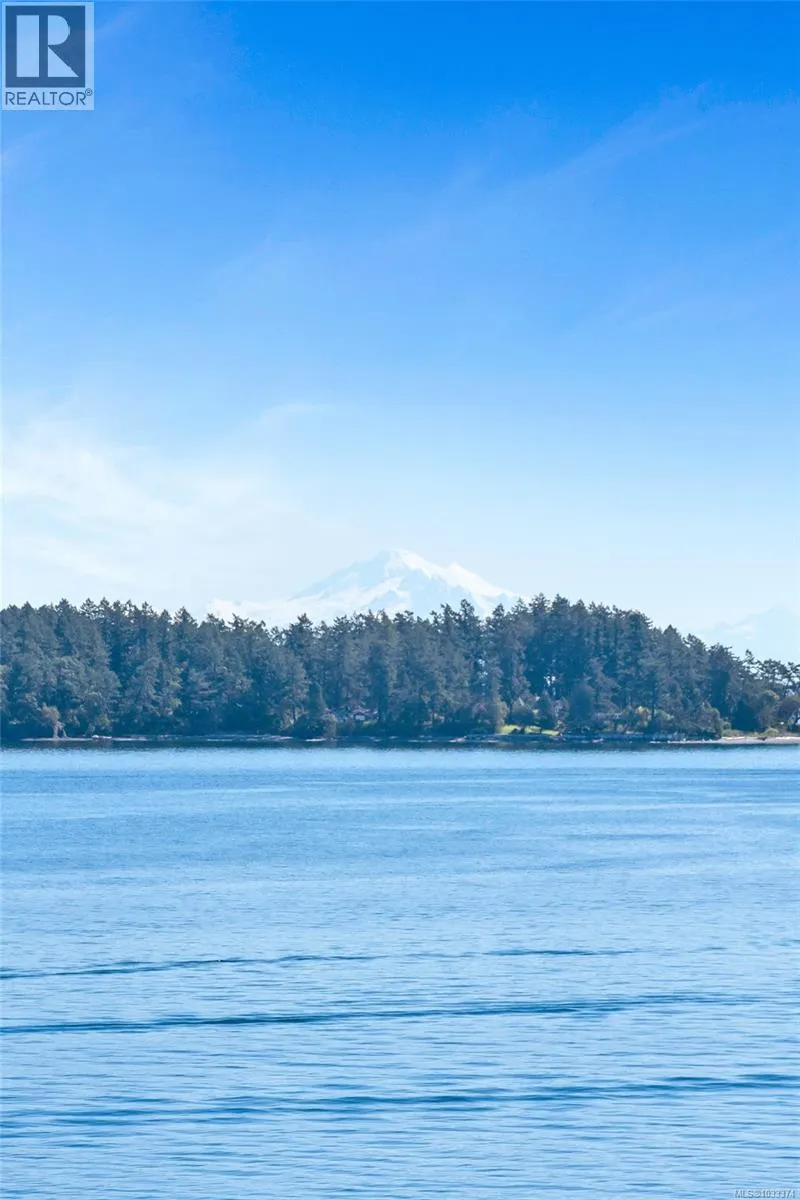1676 Lands End Rd