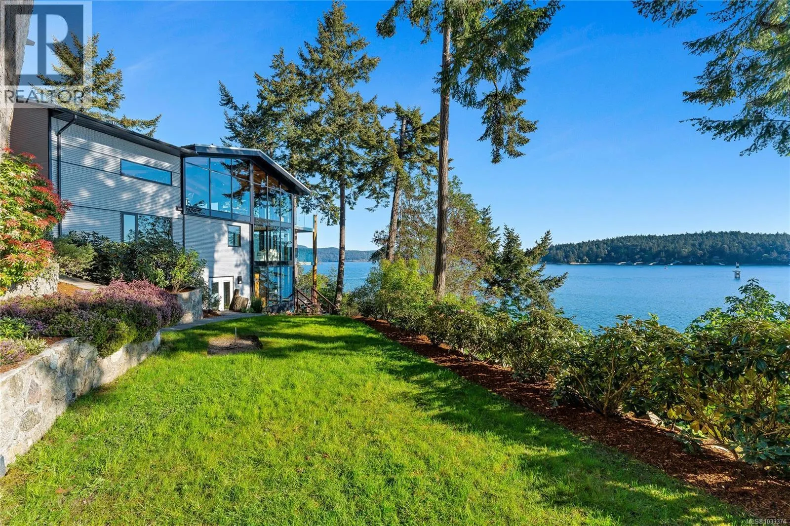 1676 Lands End Rd