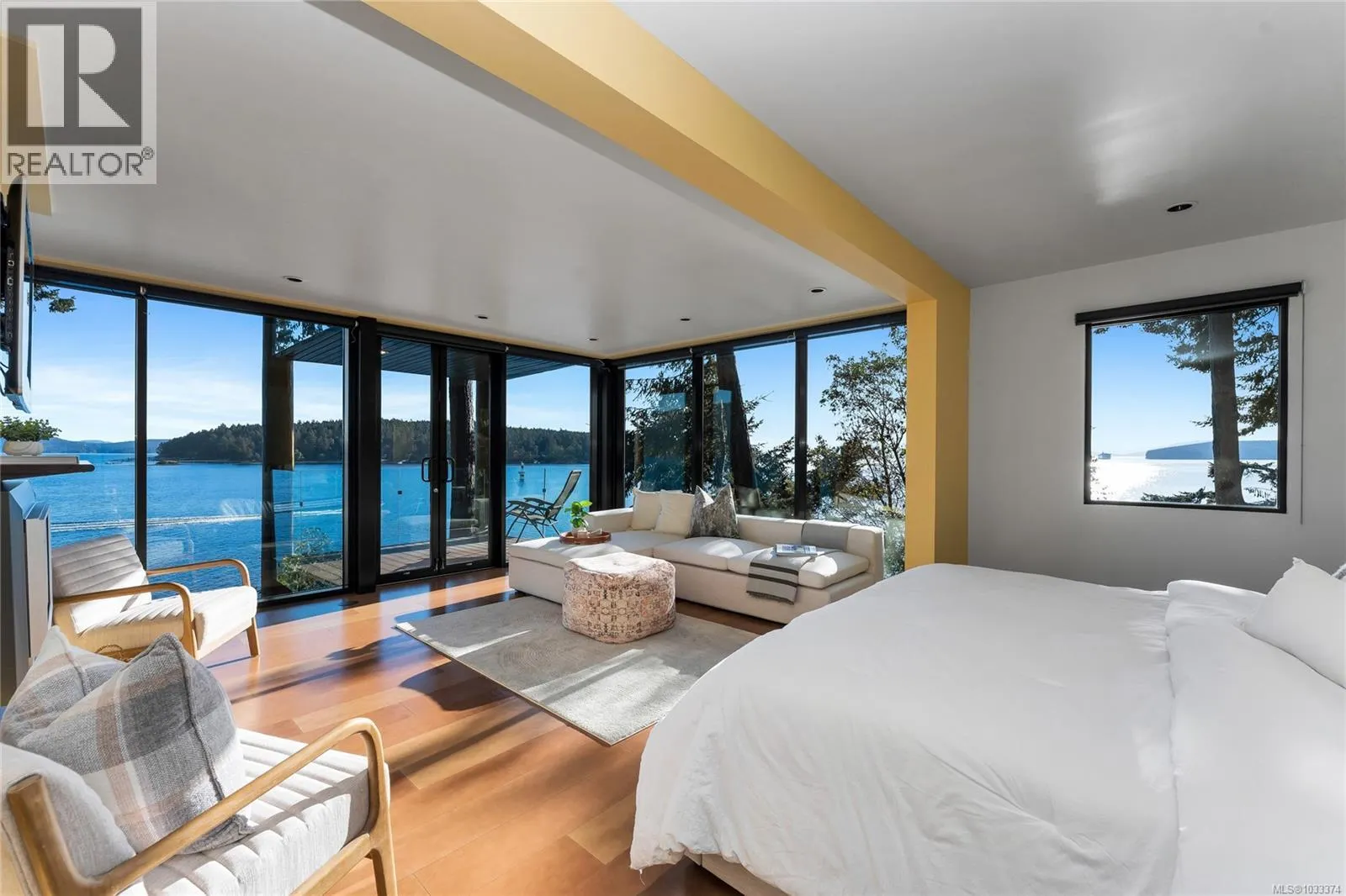 1676 Lands End Rd