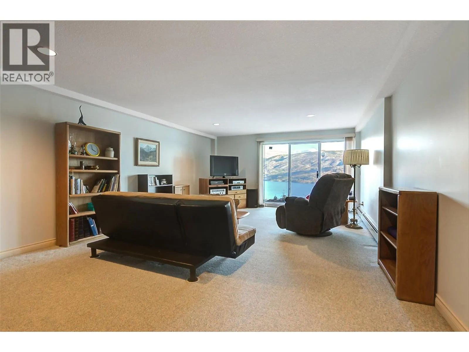4470 Ponderosa Drive Unit# 103
