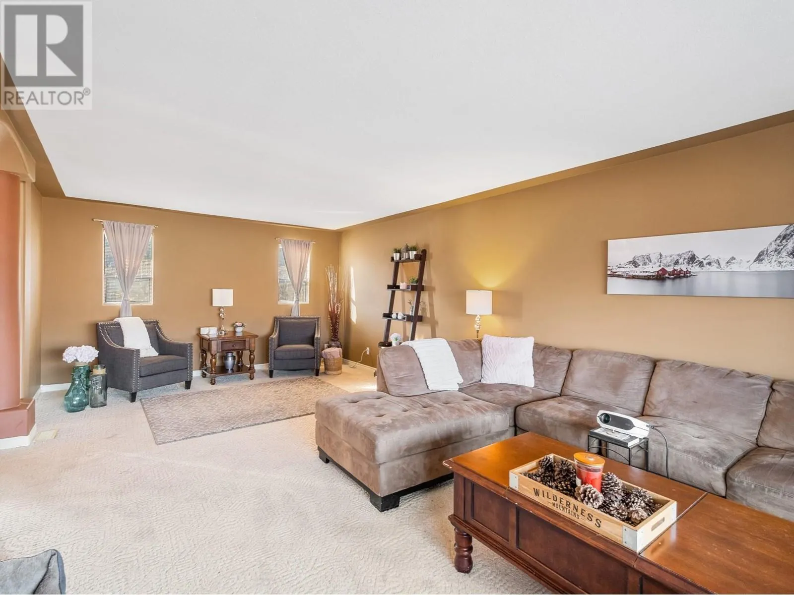 8211 Front Bench Road