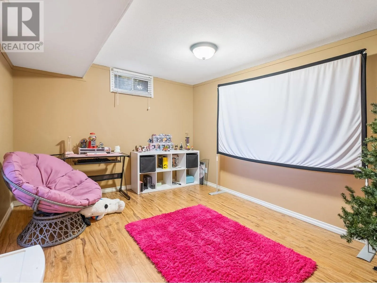 8211 Front Bench Road