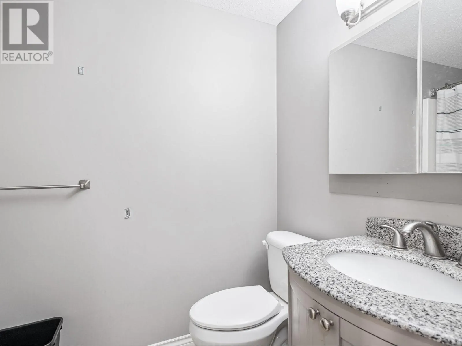 8211 Front Bench Road