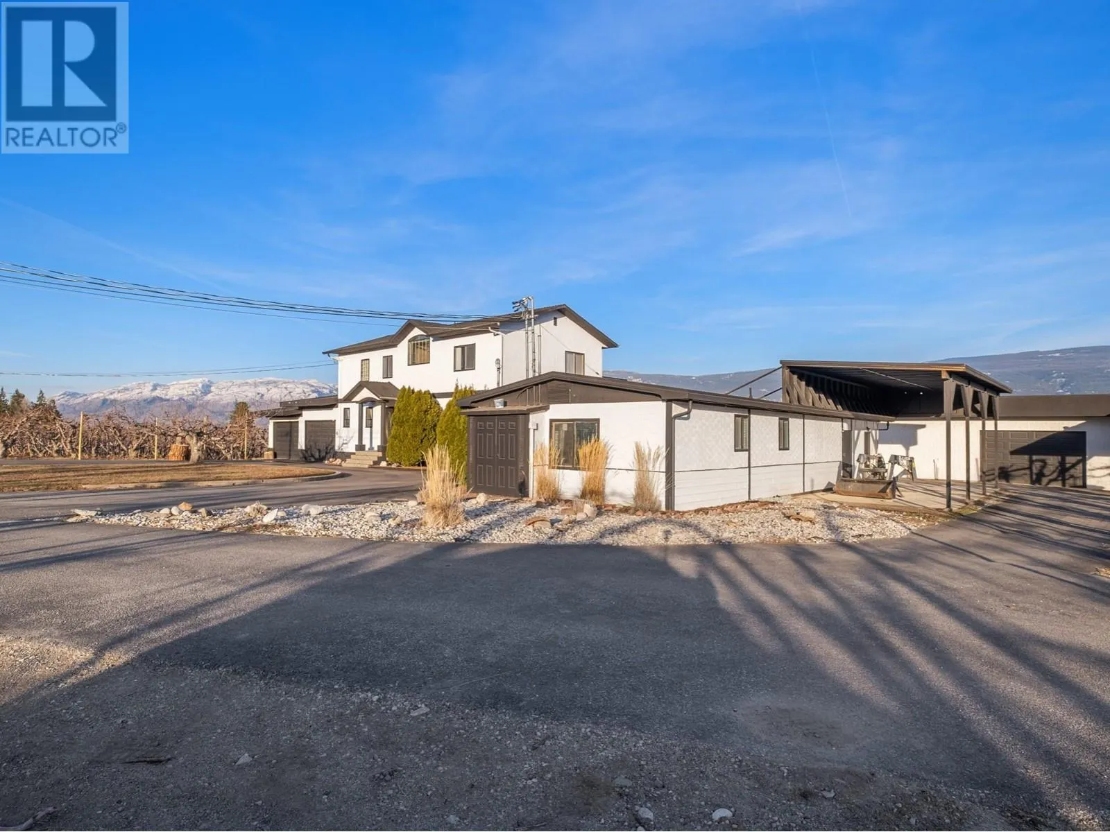 8211 Front Bench Road