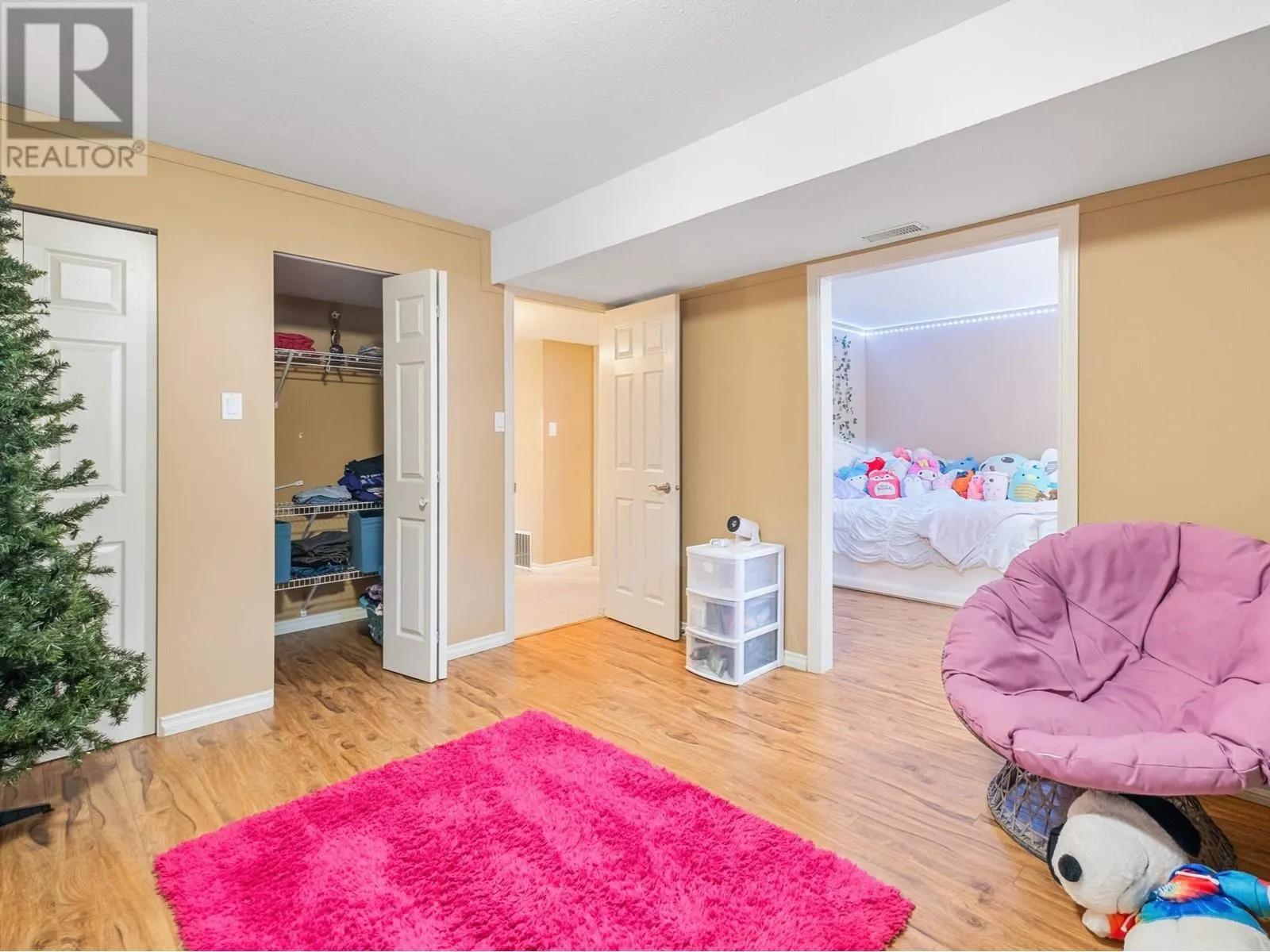 8211 Front Bench Road