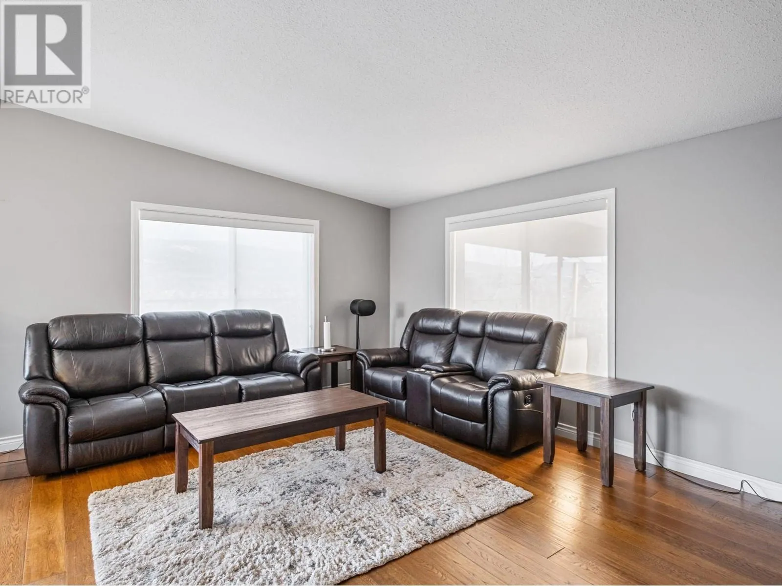 8211 Front Bench Road