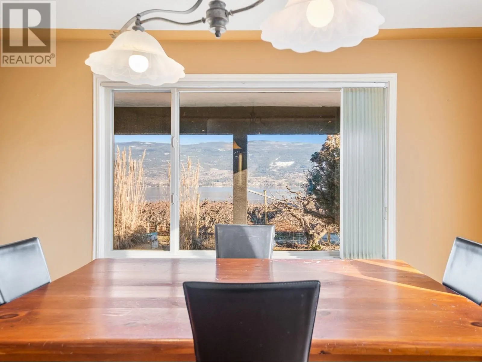 8211 Front Bench Road