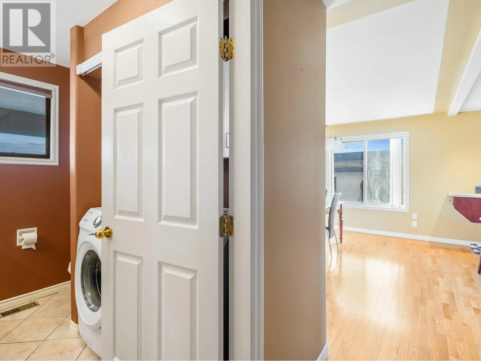 8211 Front Bench Road