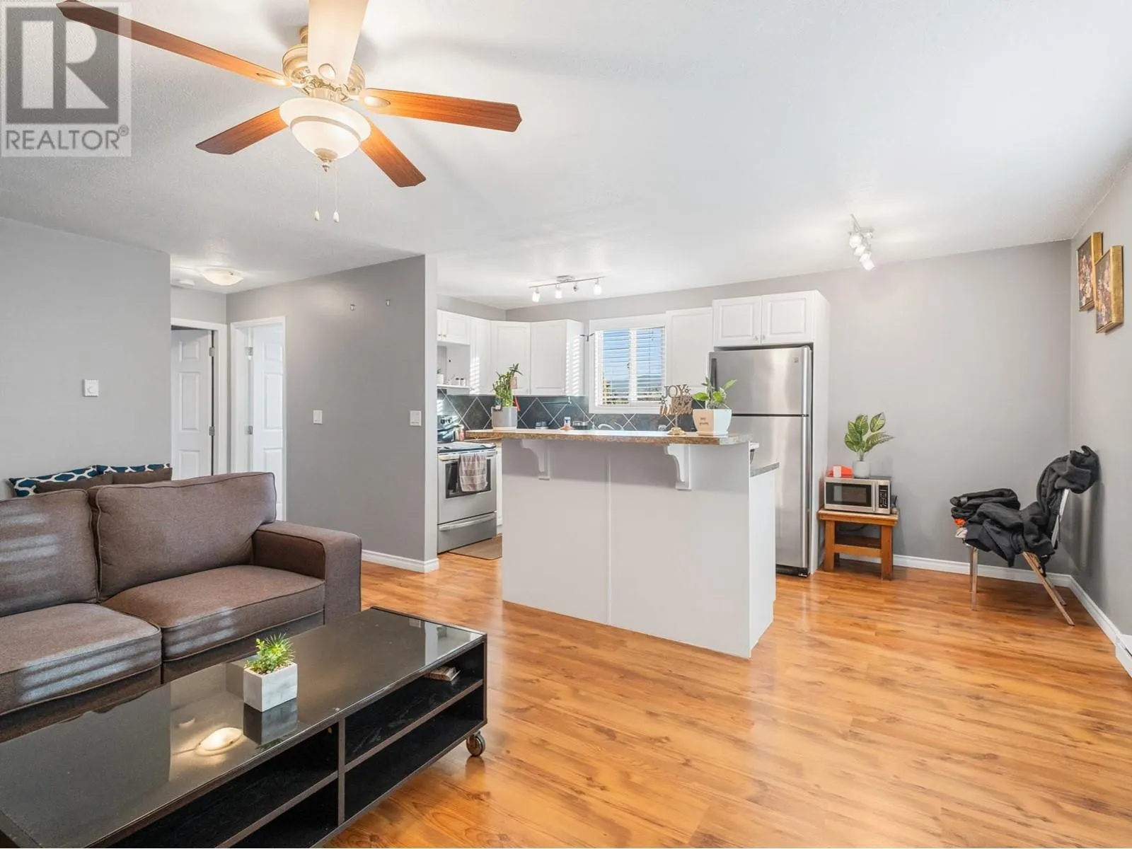 8211 Front Bench Road