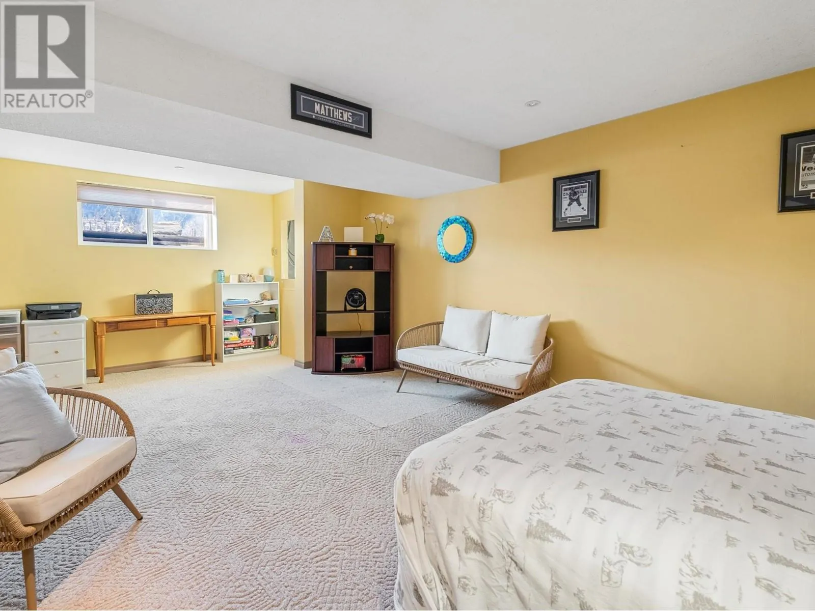 8211 Front Bench Road