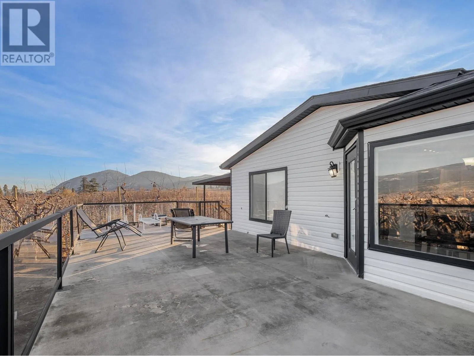 8211 Front Bench Road