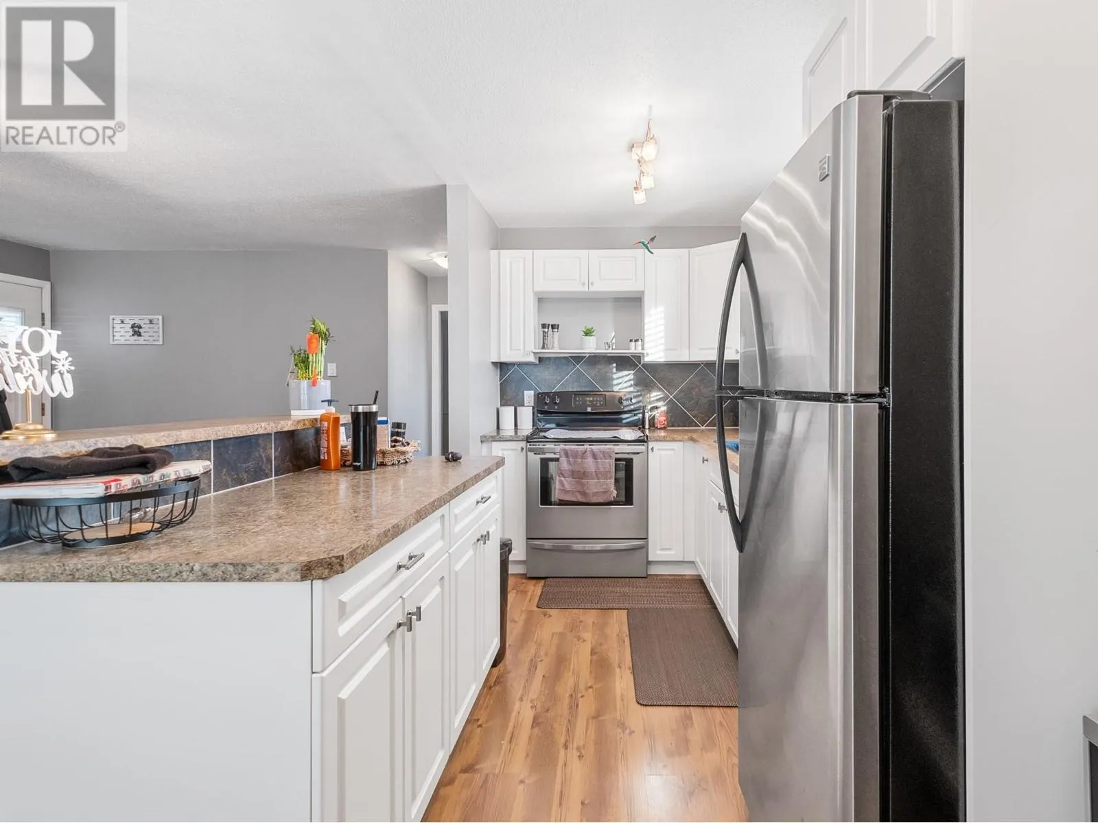 8211 Front Bench Road