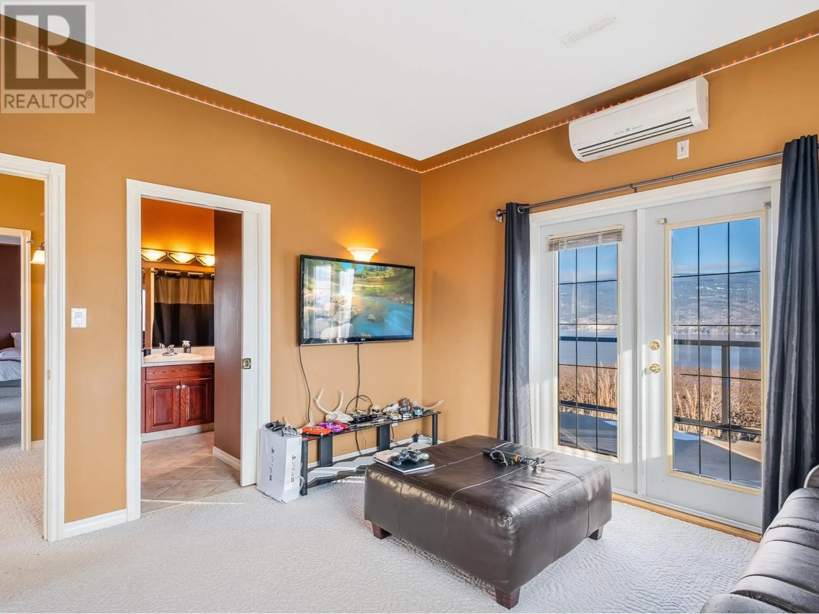 8211 Front Bench Road