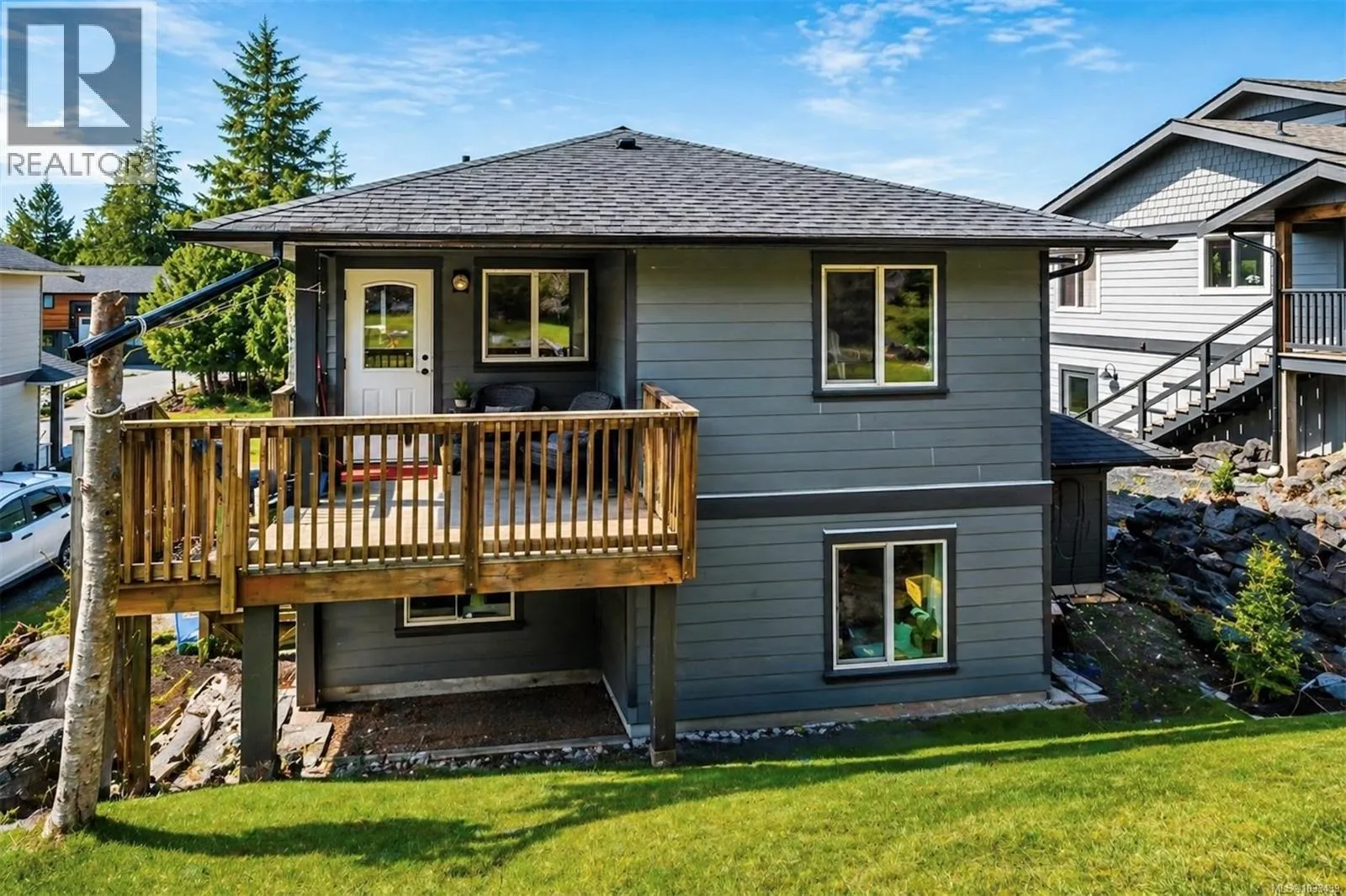 380 Pacific Cres