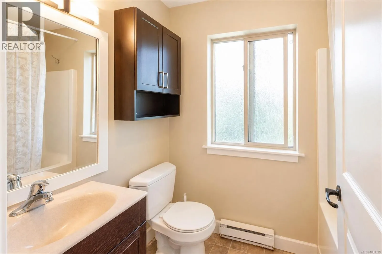 380 Pacific Cres