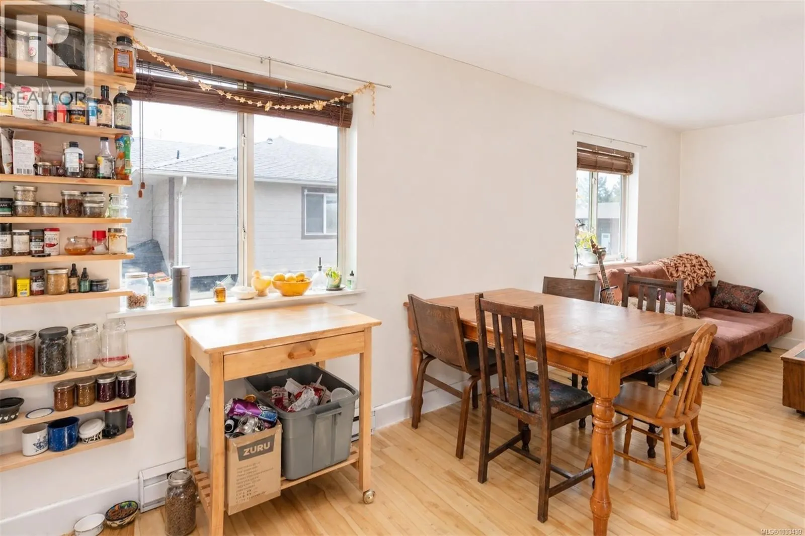 380 Pacific Cres