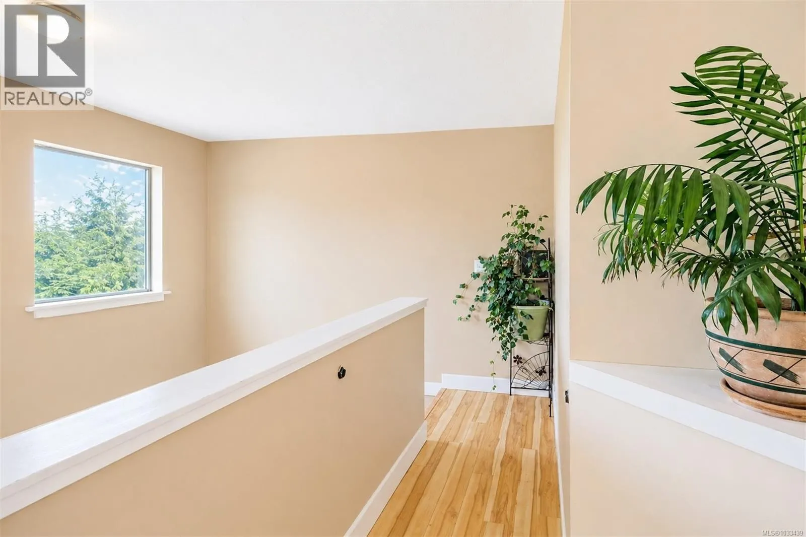 380 Pacific Cres