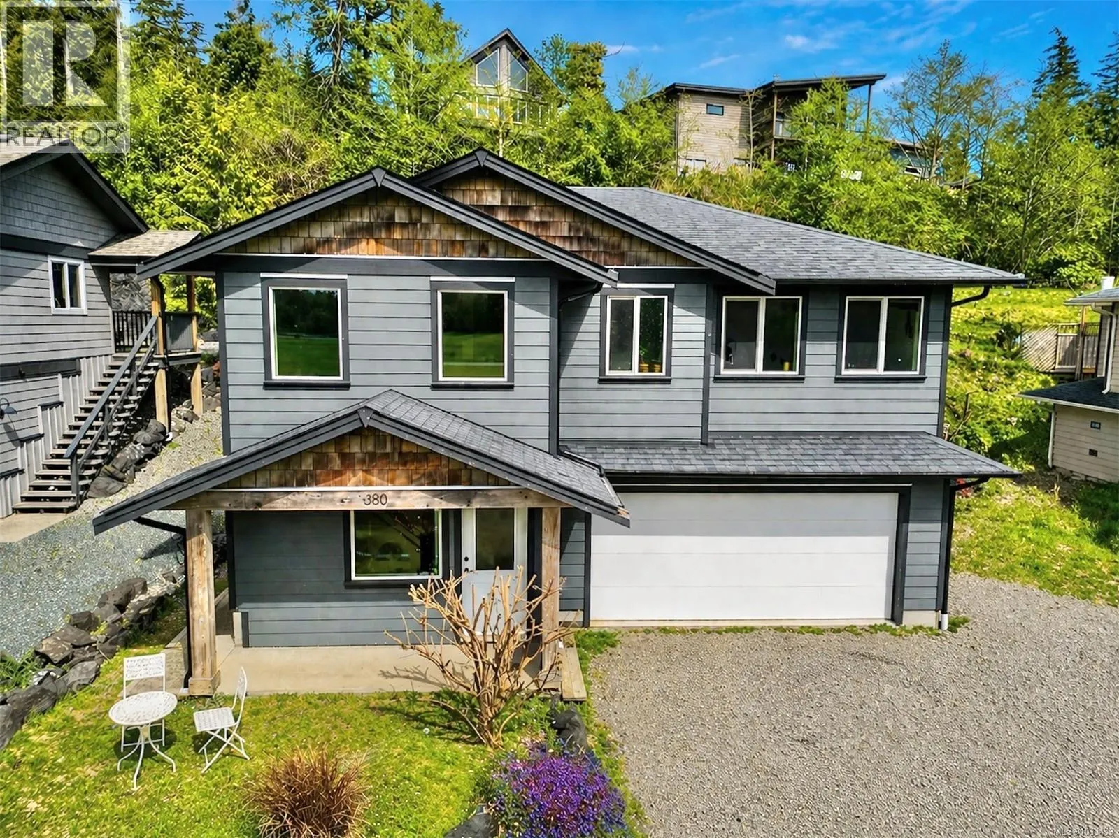 380 Pacific Cres