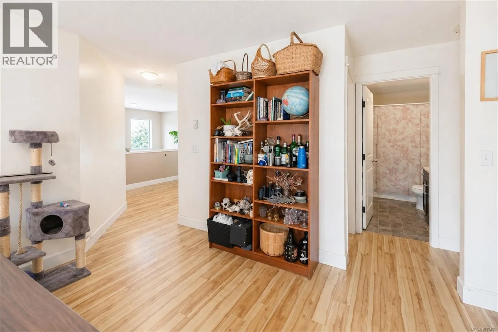 380 Pacific Cres