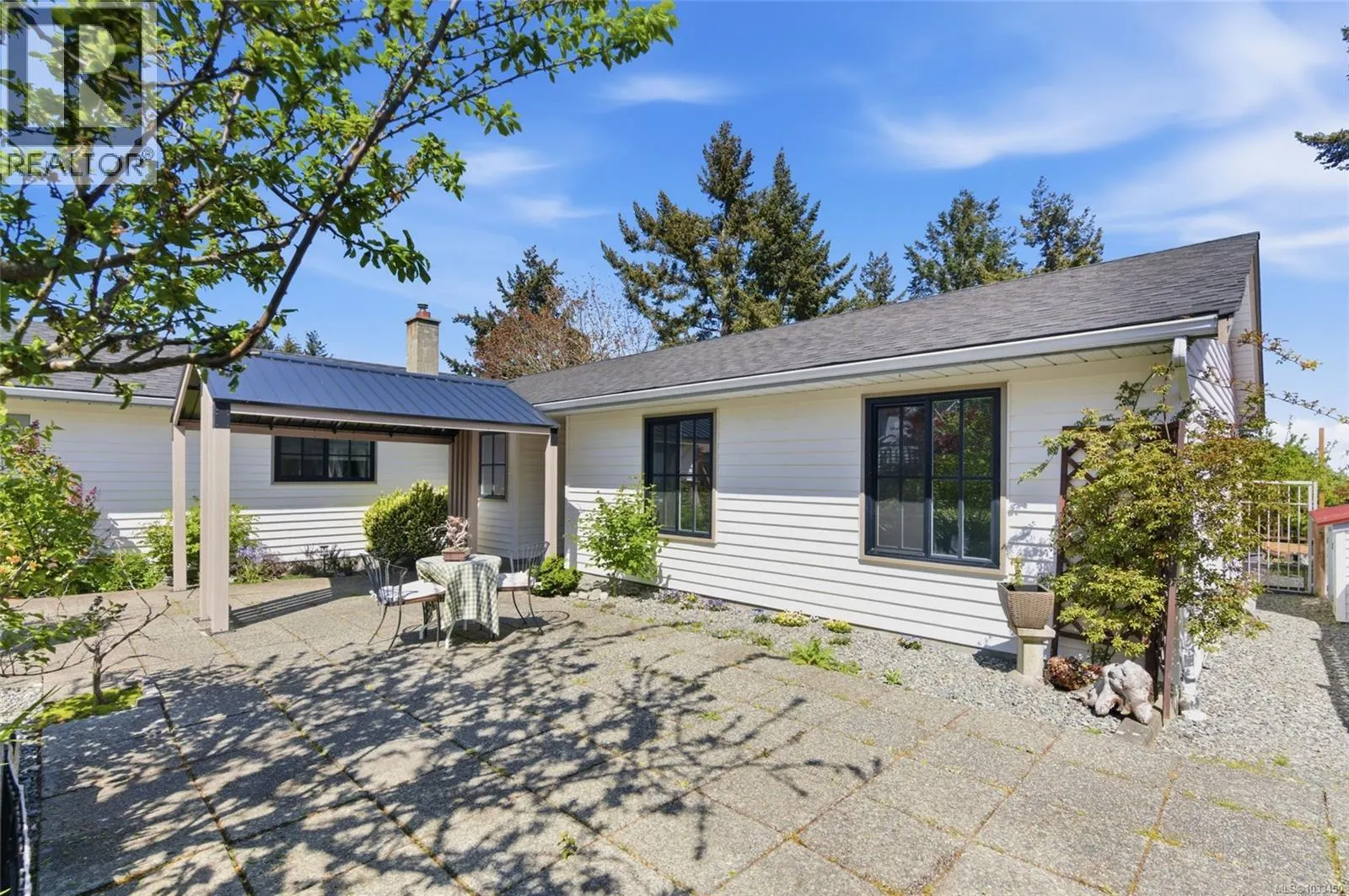 130 Heritage Dr