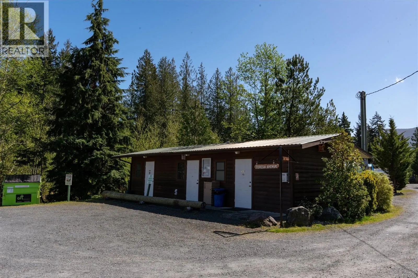 E14 2650 Turnbull Rd
