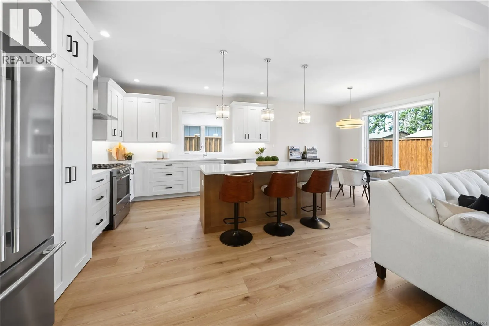 409 Hummingbird Pl