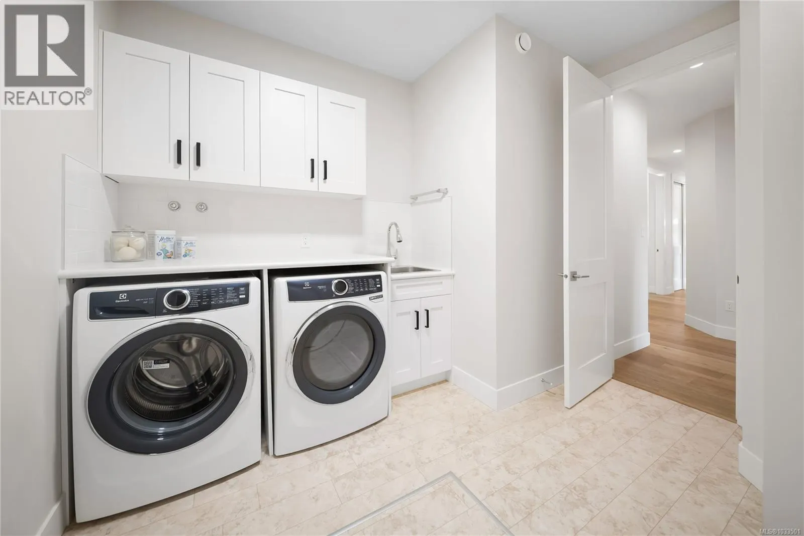 409 Hummingbird Pl