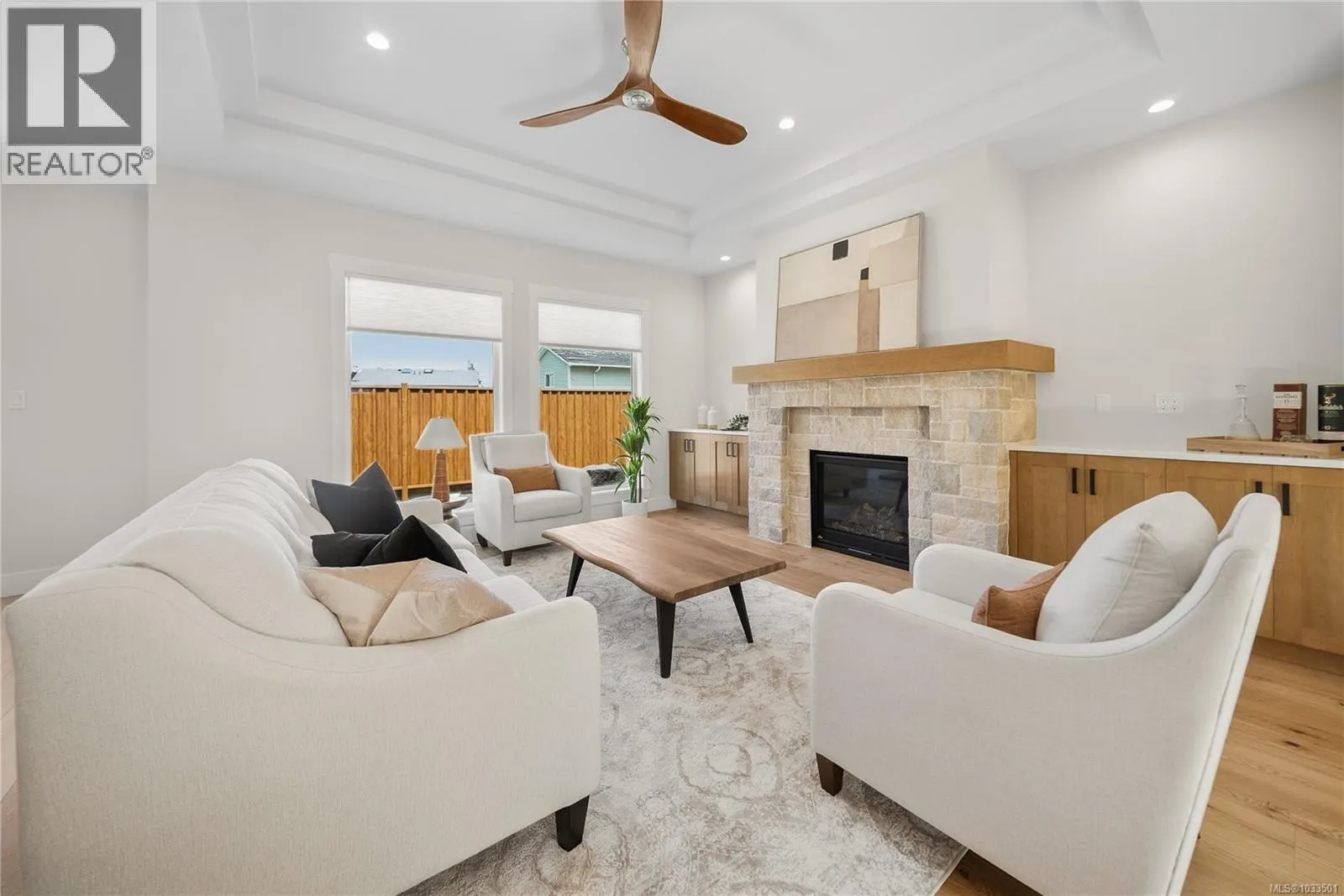 409 Hummingbird Pl