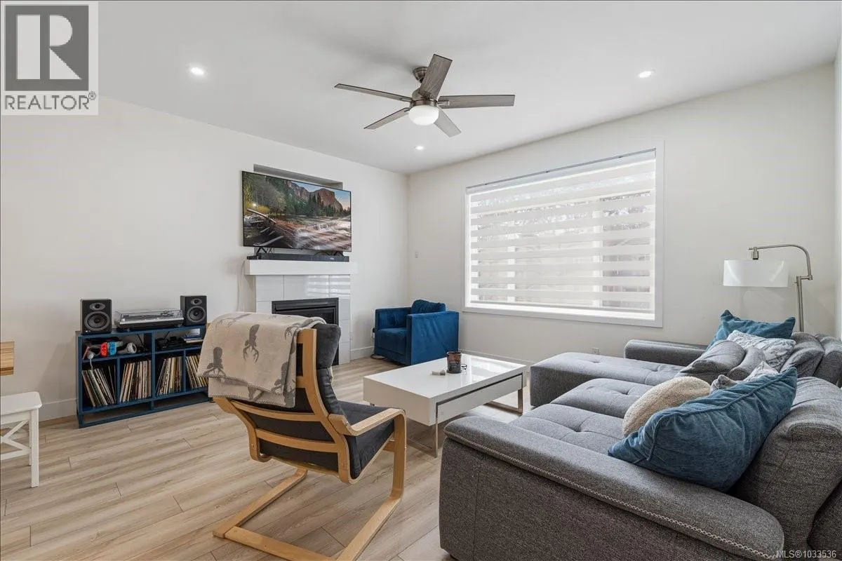 370 Avaani Way
