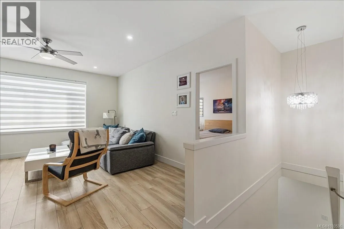 370 Avaani Way