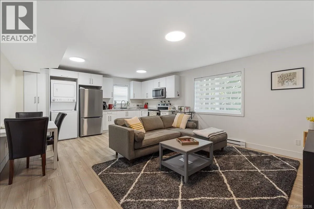 370 Avaani Way