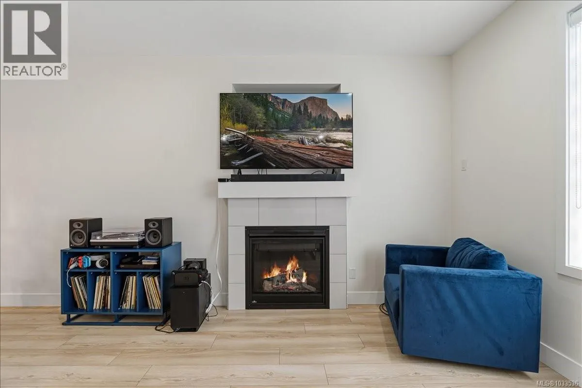 370 Avaani Way