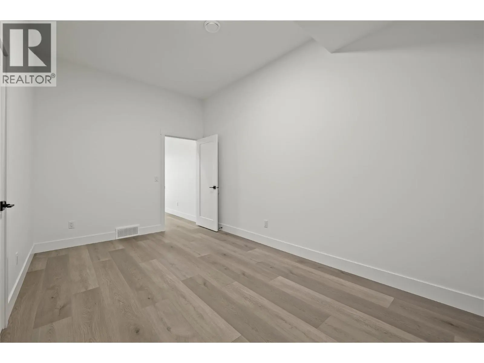 2835 Canyon Crest Drive Unit# 2