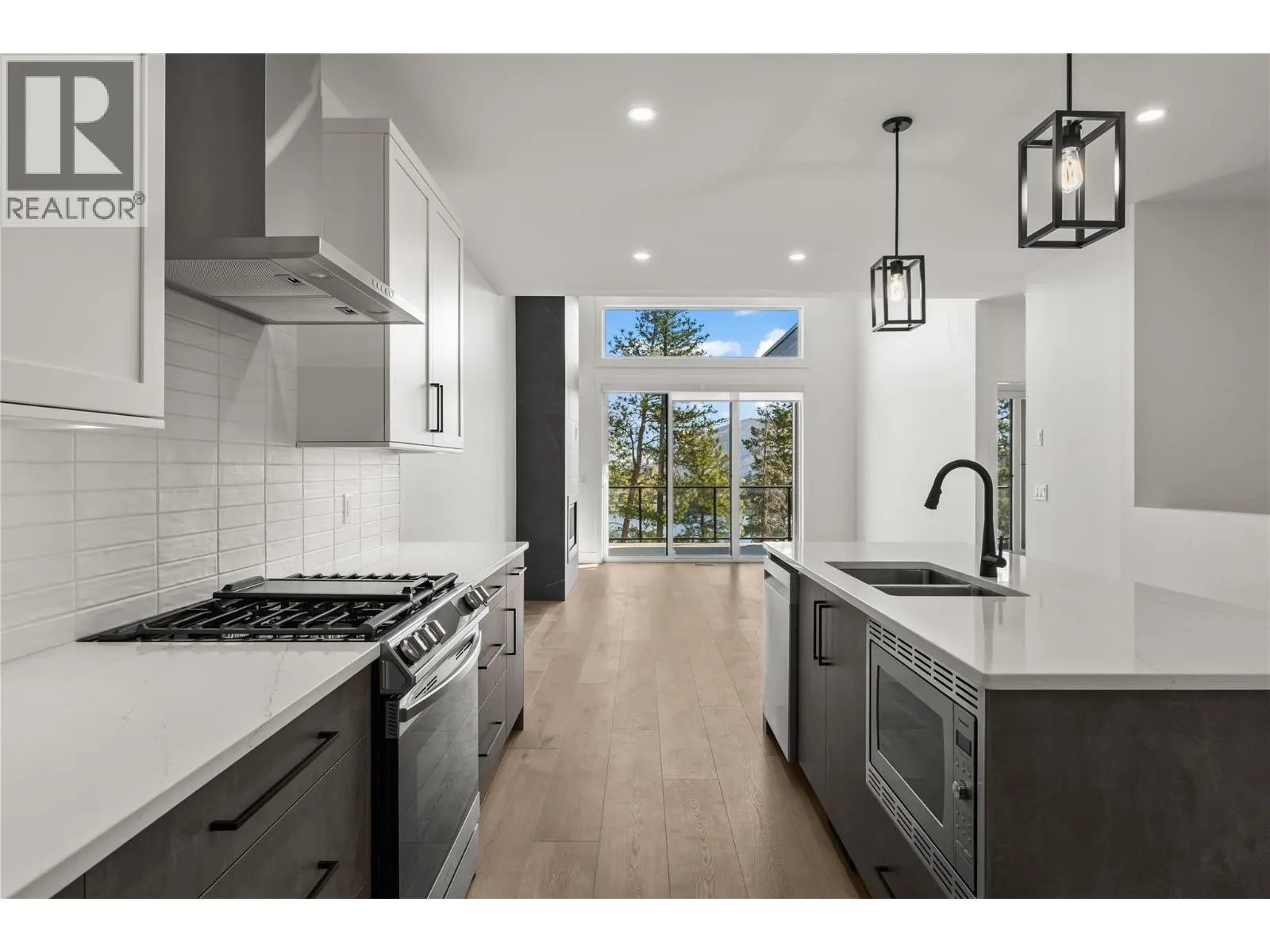 2835 Canyon Crest Drive Unit# 2