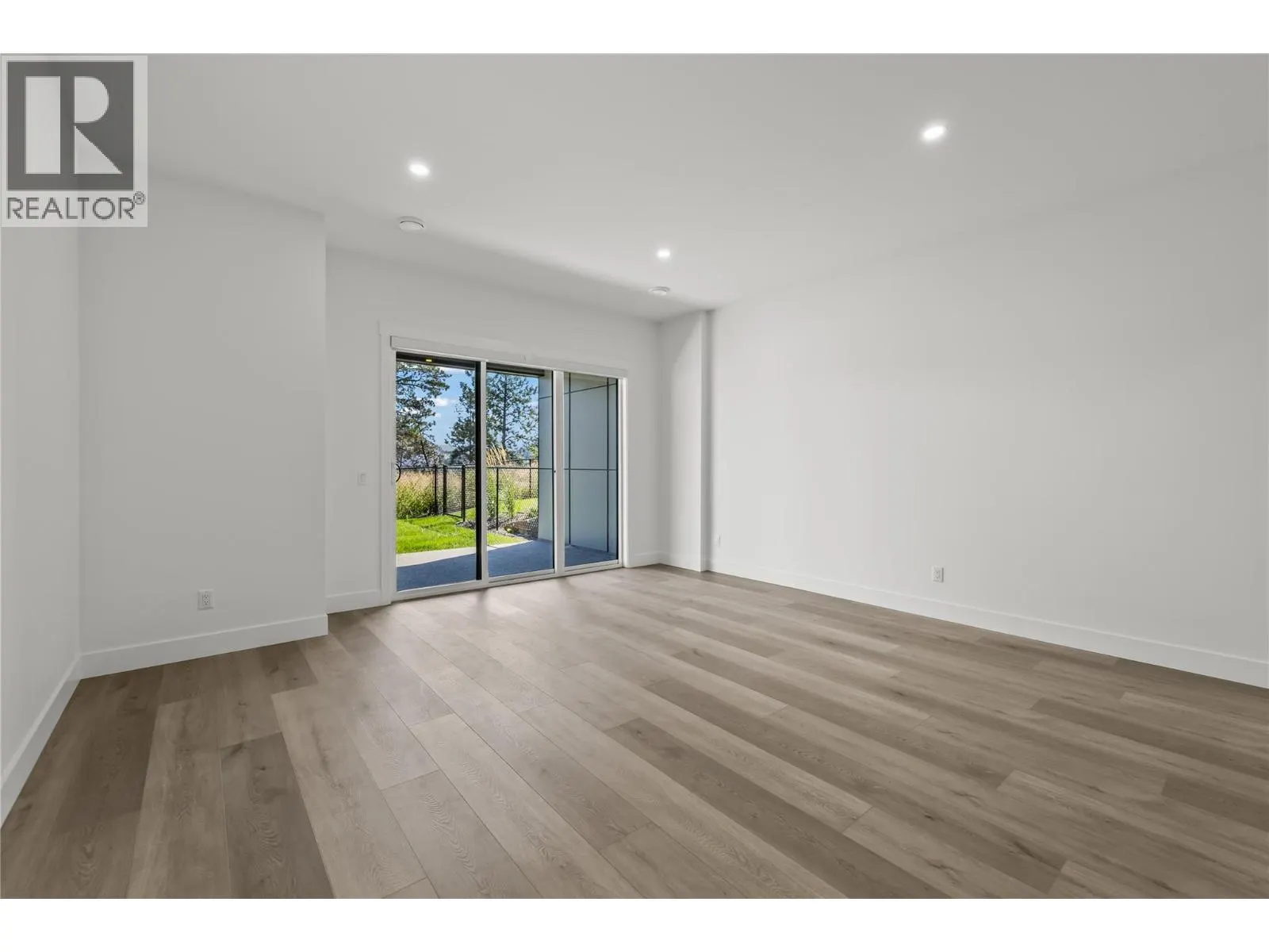 2835 Canyon Crest Drive Unit# 2