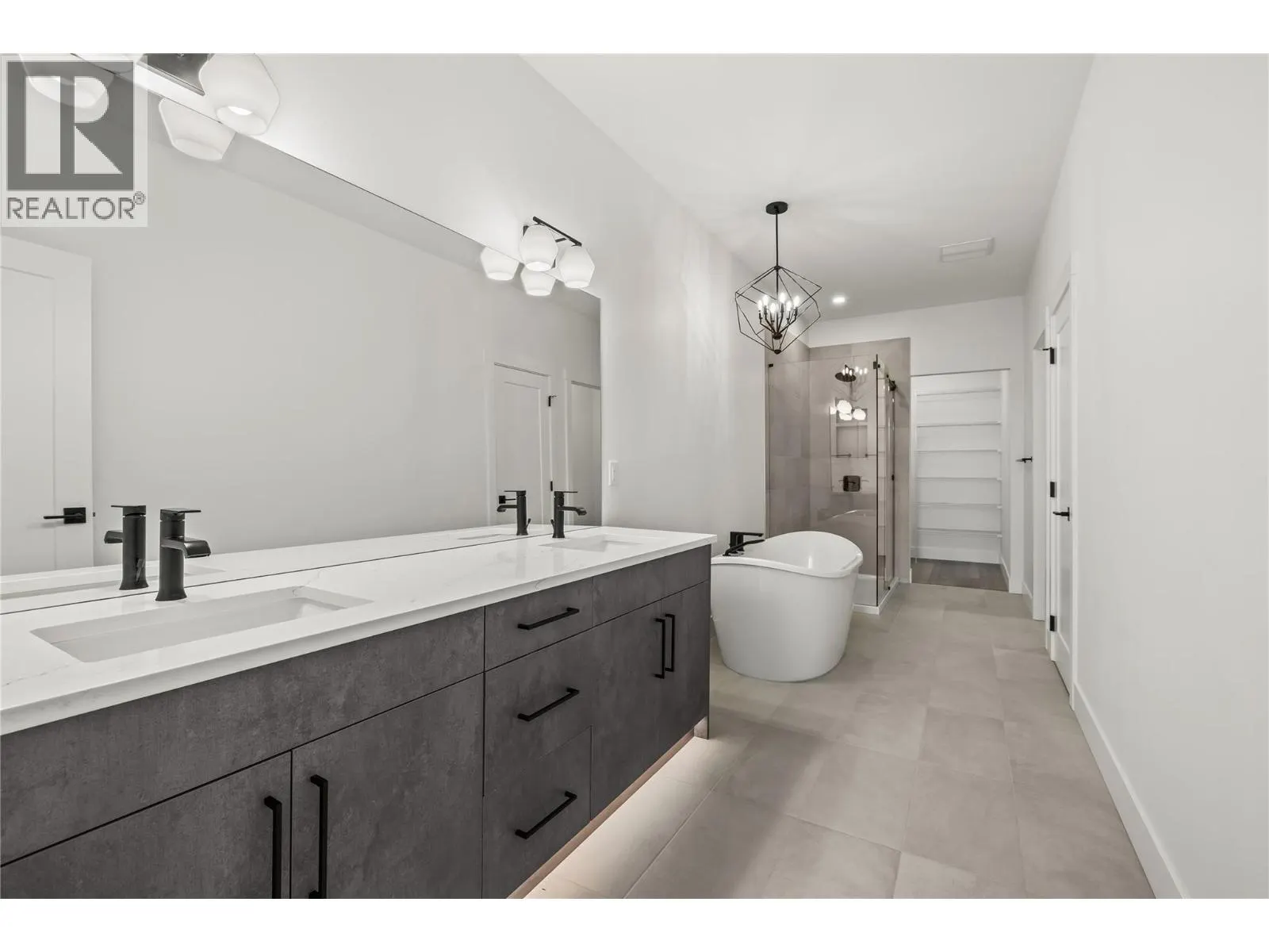 2835 Canyon Crest Drive Unit# 2