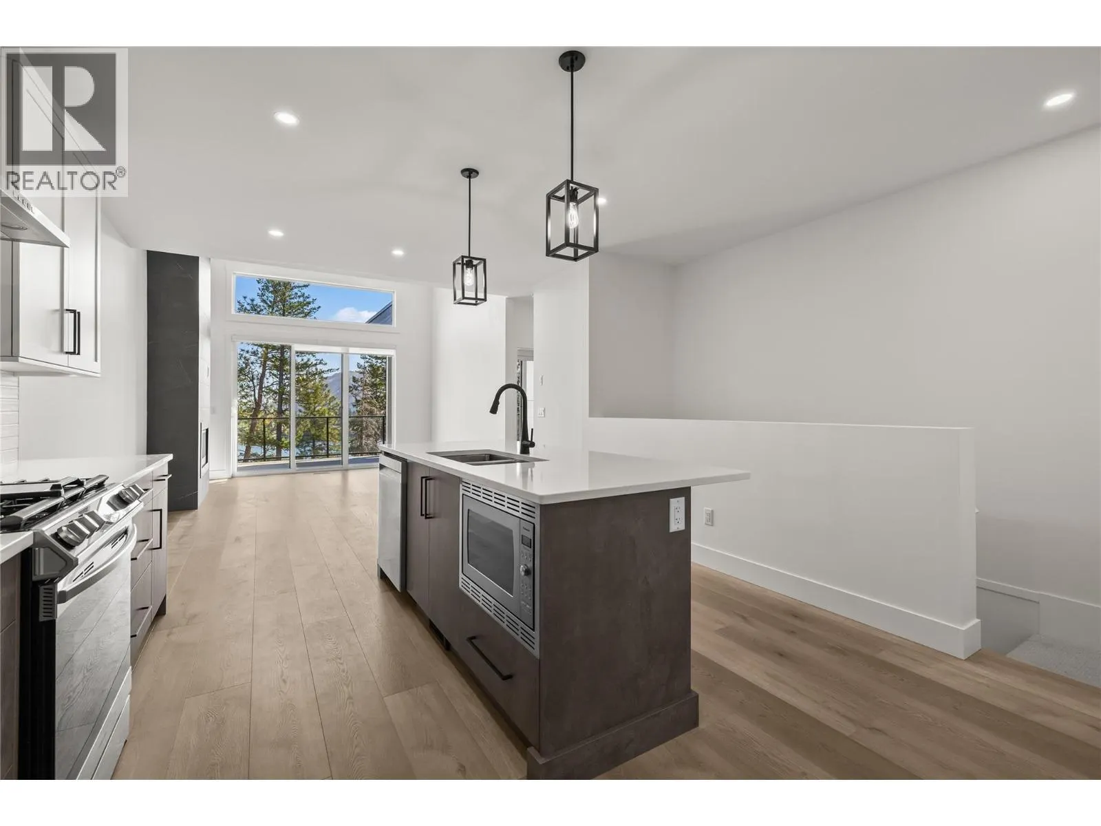 2835 Canyon Crest Drive Unit# 2
