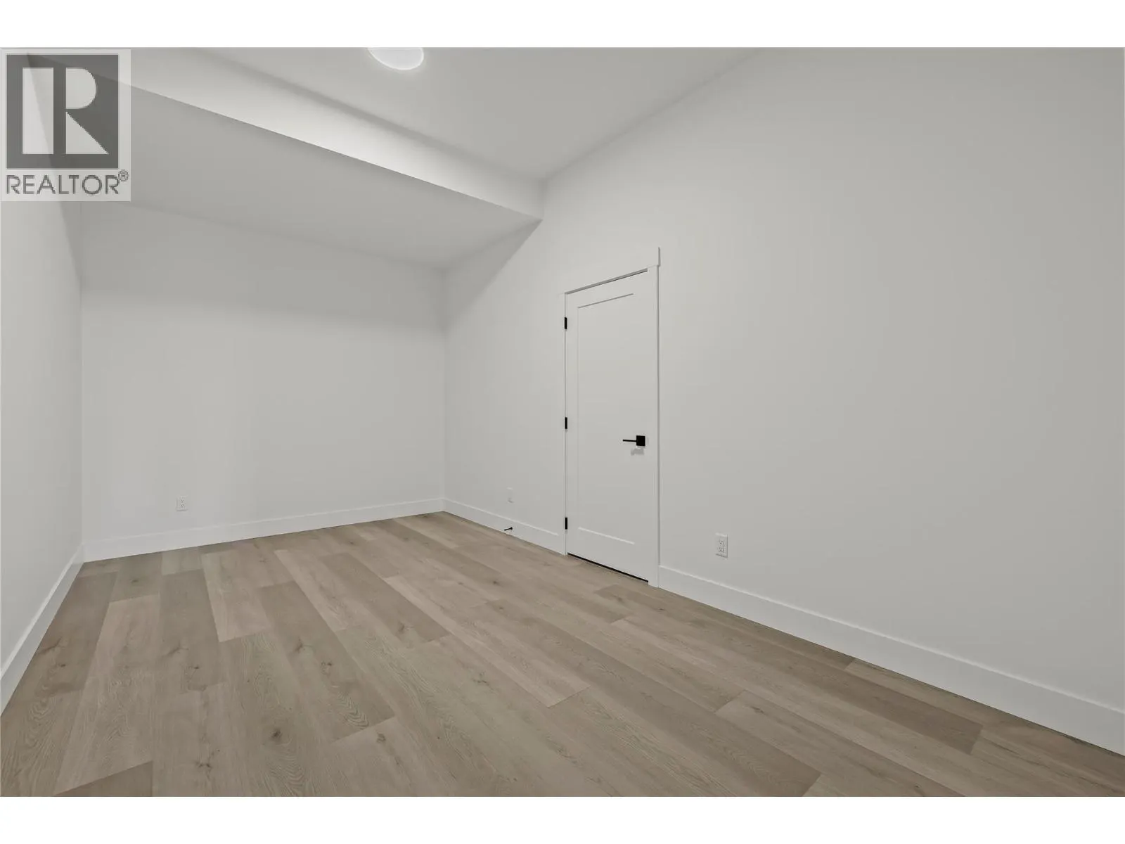 2835 Canyon Crest Drive Unit# 2
