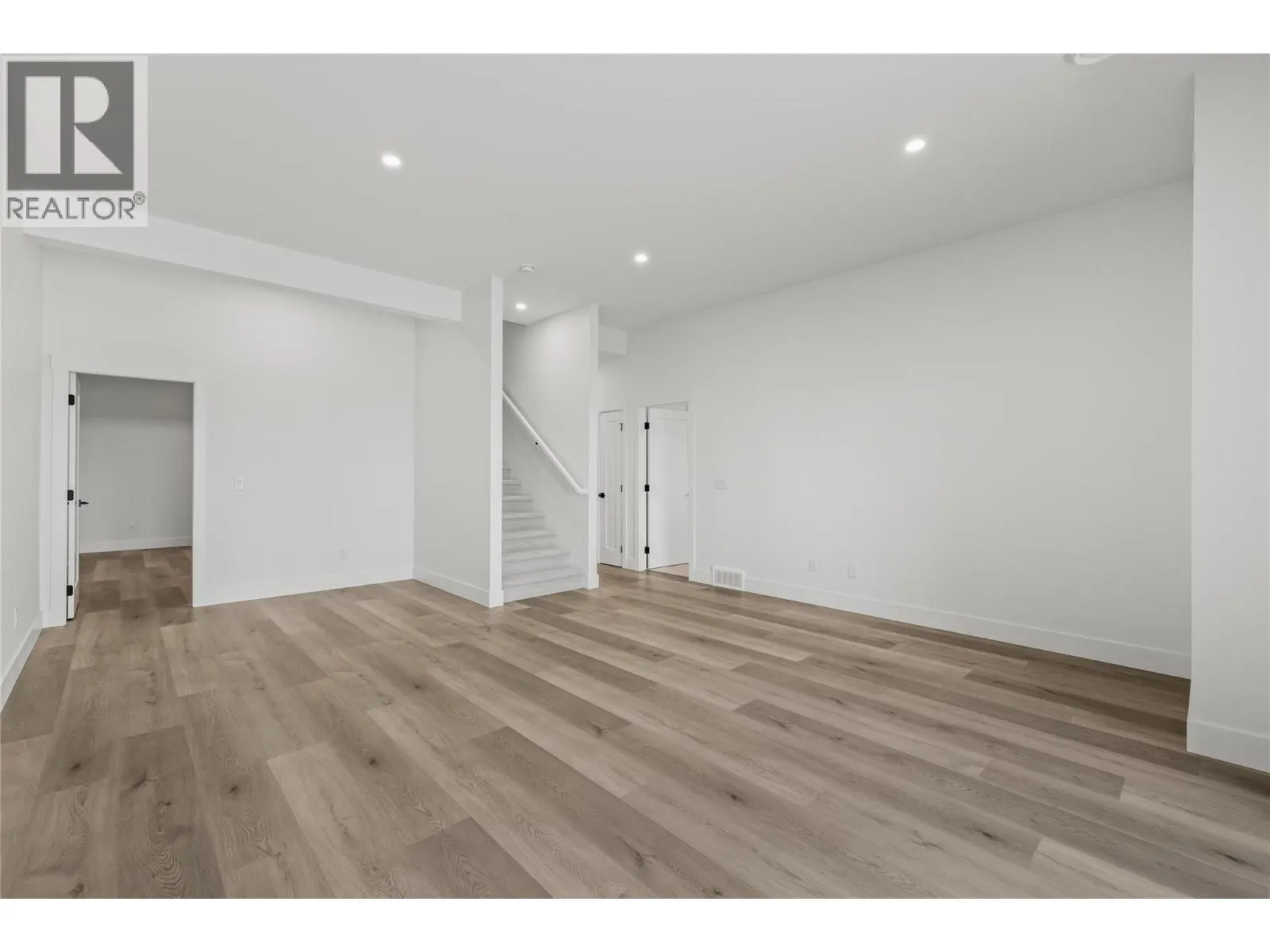 2835 Canyon Crest Drive Unit# 2