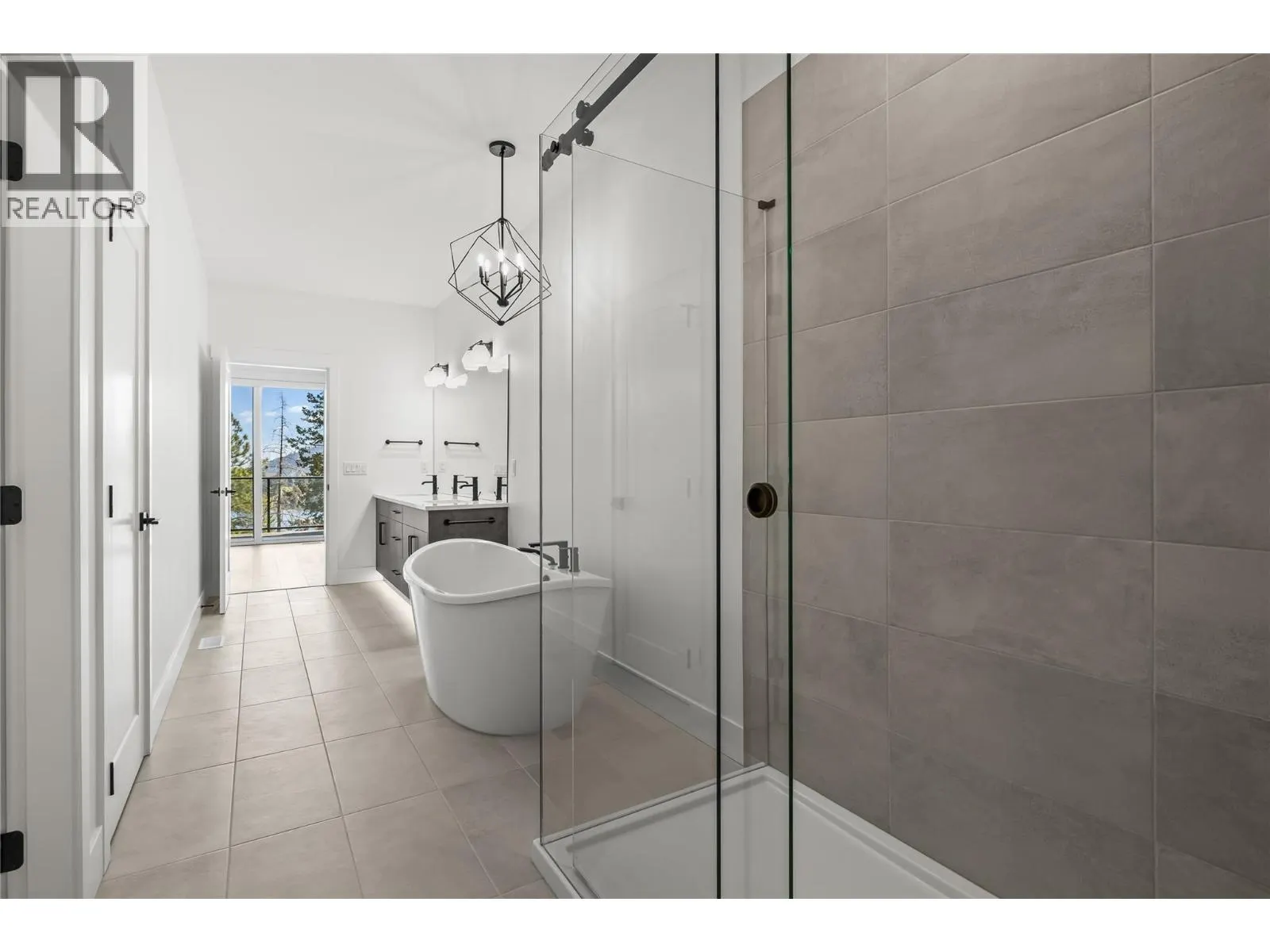 2835 Canyon Crest Drive Unit# 2
