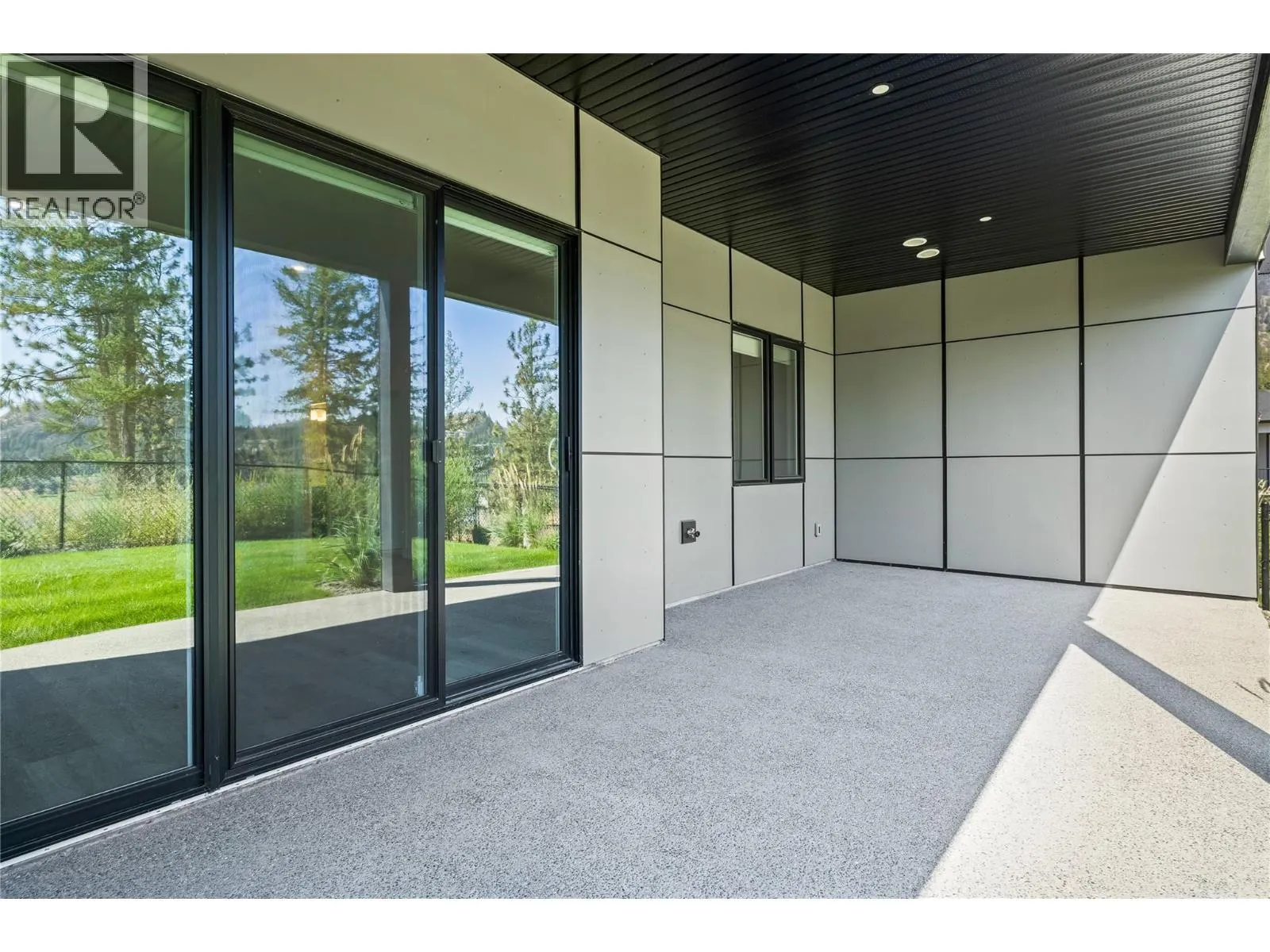 2835 Canyon Crest Drive Unit# 2