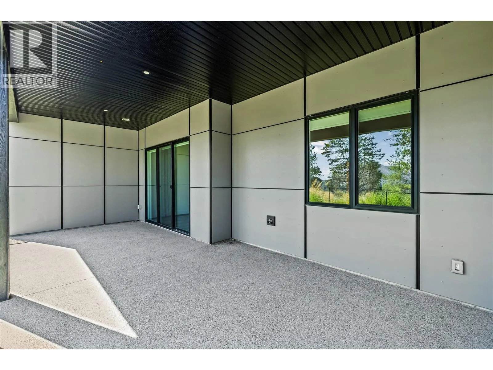 2835 Canyon Crest Drive Unit# 2
