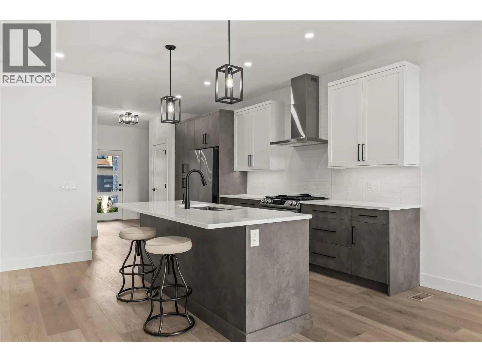 2835 Canyon Crest Drive Unit# 2