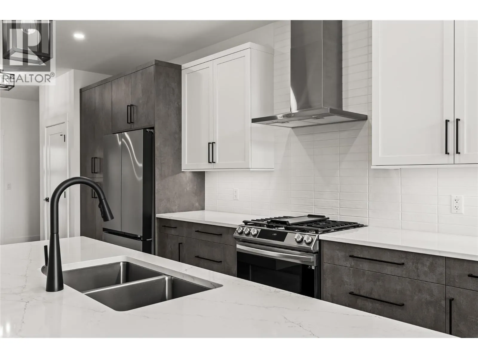 2835 Canyon Crest Drive Unit# 2