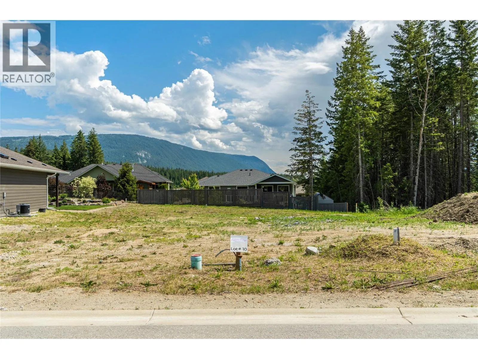 2715 GOLF COURSE Drive Unit# 10